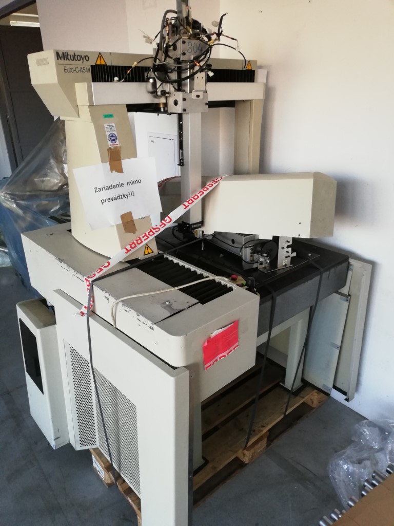 Retrofit: Souřadnicový měřicí stroj Mitutoyo Euro C Apex 776 - stav před renovací